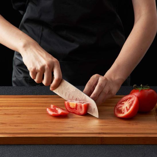 Planche-a-decouper-bois-hygiénique-tomate