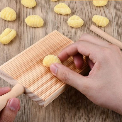 Planche-a-decouper-en-bois-gnocchis-macaronis
