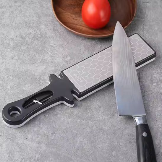aiguiseur-couteau-professionnelle-double-face-tomate