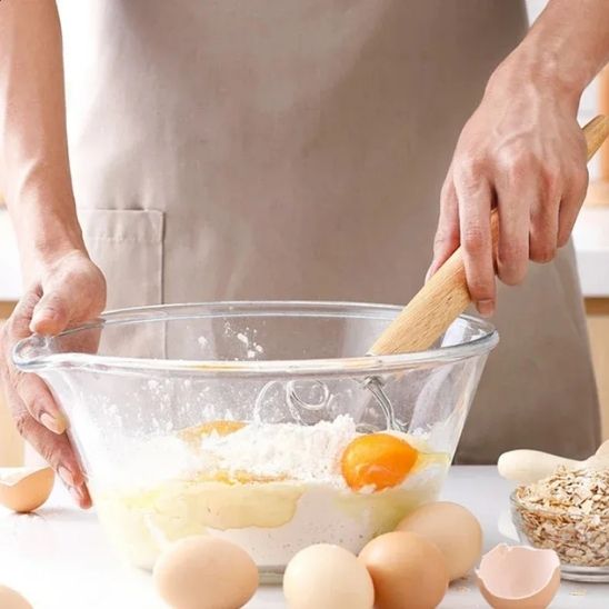 Fouet-pâte à pain manche en bois