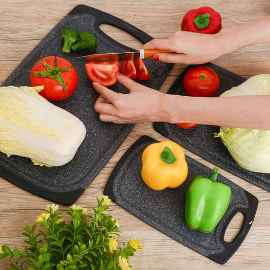 planche a decouper bordure noire poivrons