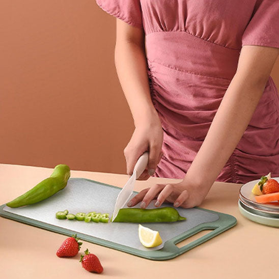 planche a decouper versatile fraise